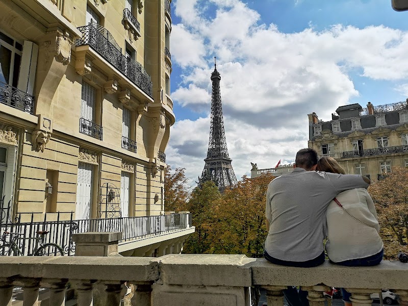 Avenue de Camoens in Paris