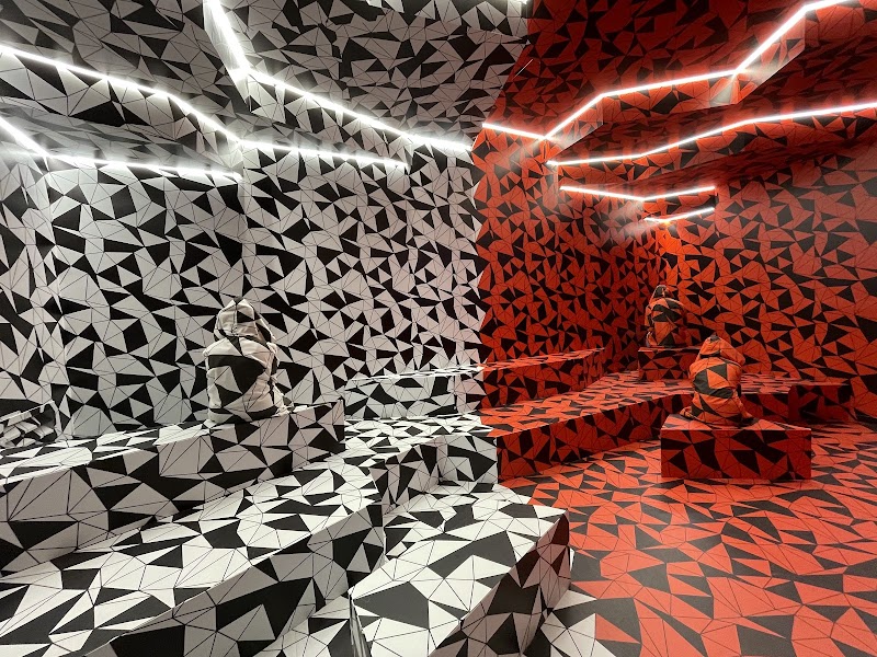 Paradox Museum Paris in Paris